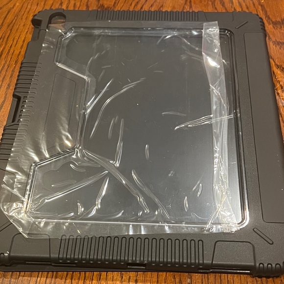 Ipad pro 12.9-inch (3rd Generation) model number  A2014Black Tablet Case - Picture 5 of 9